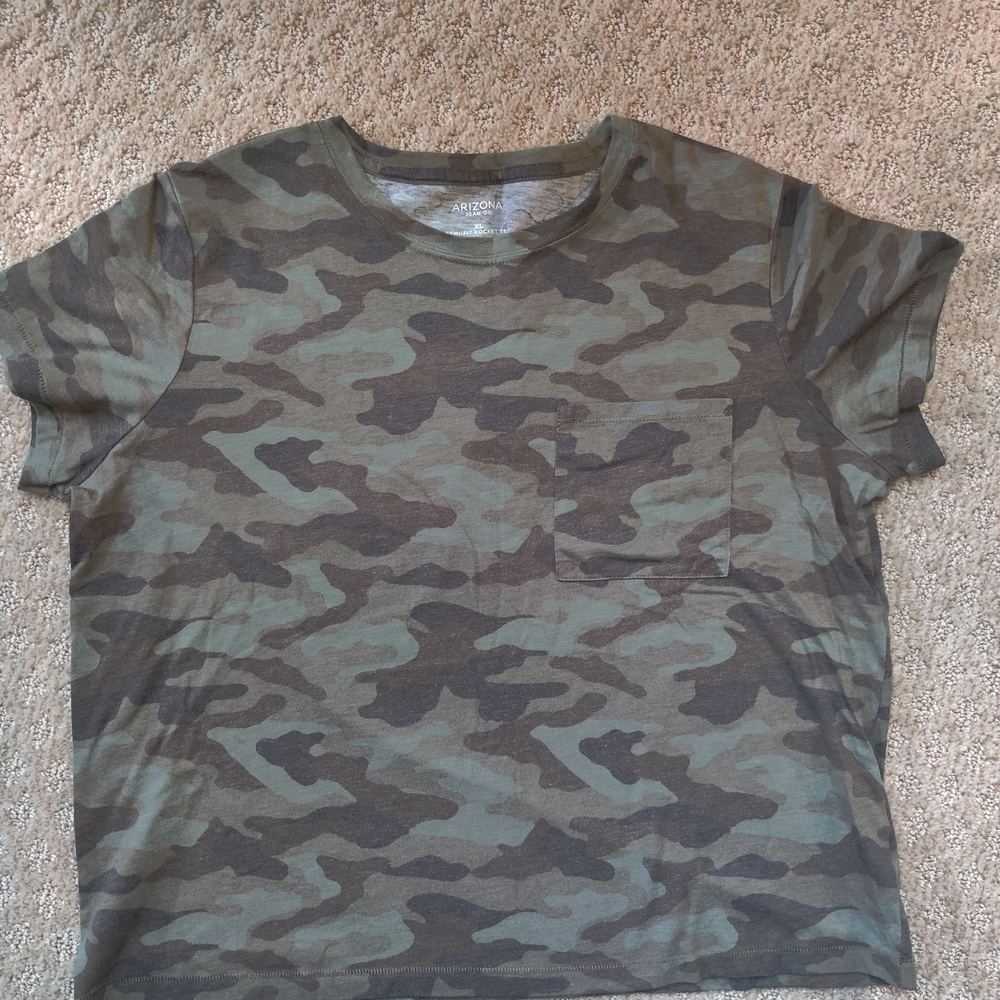 Arizona Jean Company Camouflage Short Sleeve Tee